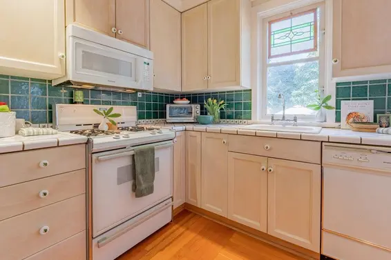 123 East Kensington Road, North Vancouver For Sale - image 26