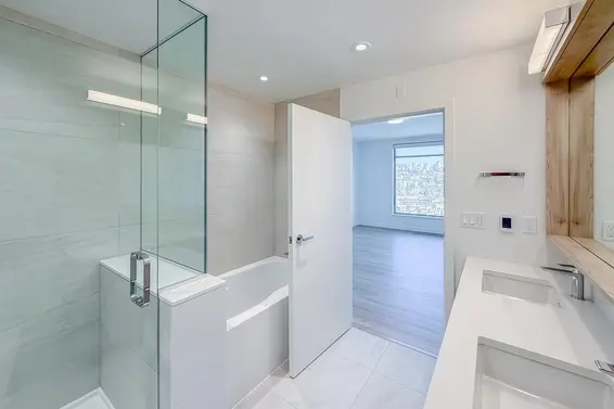 901 755 Harbourside Drive, North Vancouver For Sale - image 16