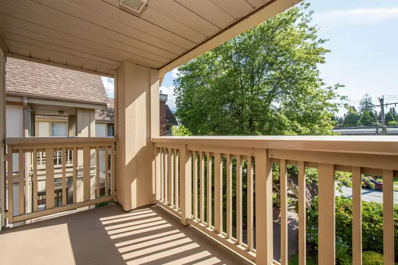 309 843 22nd Street, West Vancouver For Sale - image 2