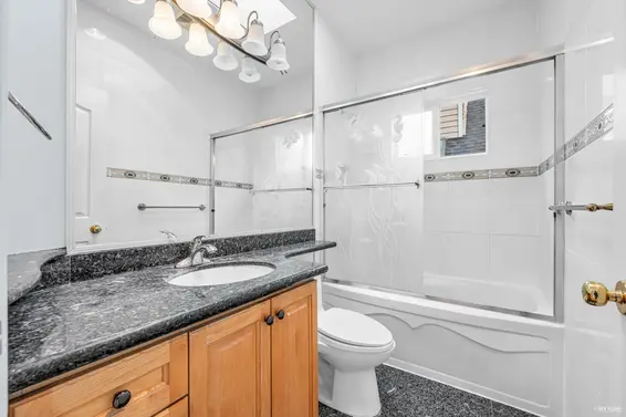 213 West 28th Street, North Vancouver For Sale - image 13