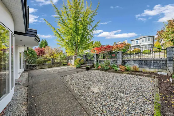 213 West 28th Street, North Vancouver For Sale - image 18