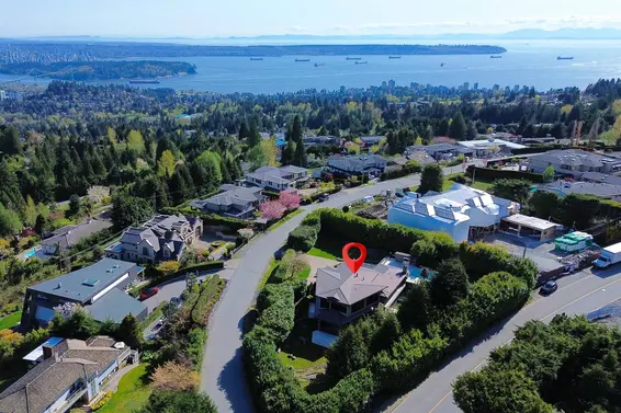 1109 Hillside Road, West Vancouver For Sale - image 2