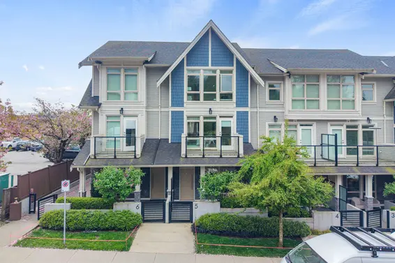 5 115 West Queens Road, North Vancouver For Sale - image 1