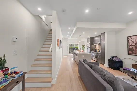 5 115 West Queens Road, North Vancouver For Sale - image 10