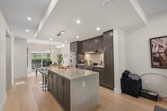 5 115 West Queens Road, North Vancouver For Sale - image 4