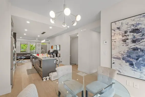 5 115 West Queens Road, North Vancouver For Sale - image 8