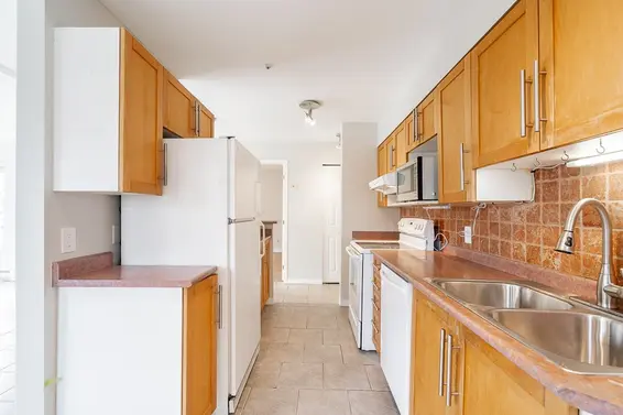 101 120 East 2nd Street, North Vancouver For Sale - image 10