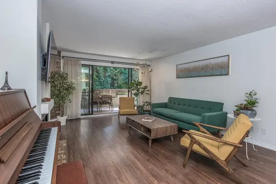 206 3191 Mountain Highway, North Vancouver