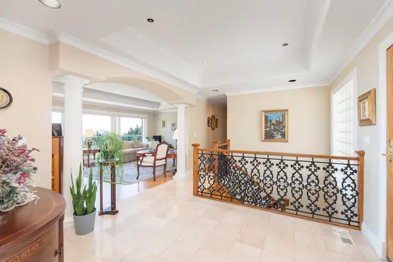 1440 Sandhurst Place, West Vancouver For Sale - image 4