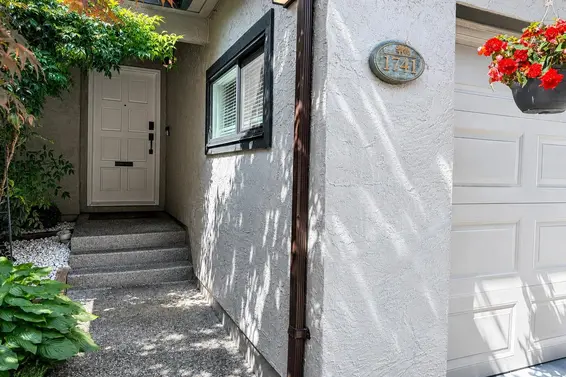 1741 Rufus Drive, North Vancouver For Sale - image 30