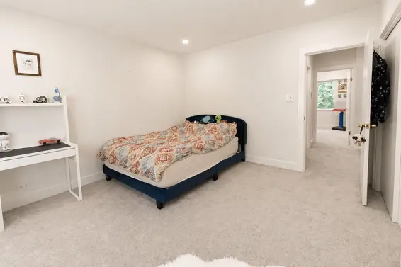 869 Clements Avenue, North Vancouver For Sale - image 11