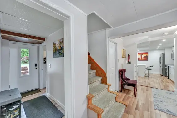 1075 Ruthina Avenue, North Vancouver For Sale - image 16