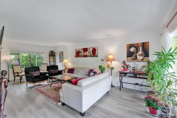 1075 Ruthina Avenue, North Vancouver For Sale - image 17