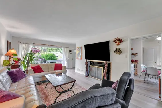 1075 Ruthina Avenue, North Vancouver For Sale - image 23
