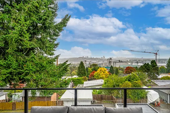 973 Adderley Street, North Vancouver For Sale - image 10