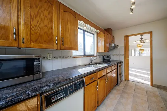 2025 St. Andrews Avenue, North Vancouver For Sale - image 11