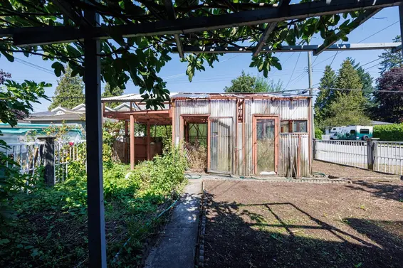 2025 St. Andrews Avenue, North Vancouver For Sale - image 25