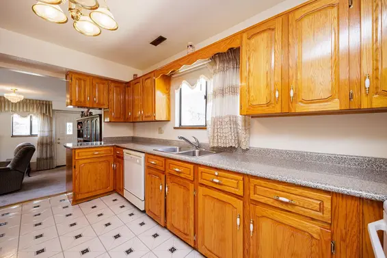 2025 St. Andrews Avenue, North Vancouver For Sale - image 34