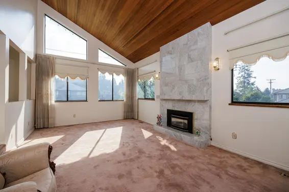 2025 St. Andrews Avenue, North Vancouver For Sale - image 4