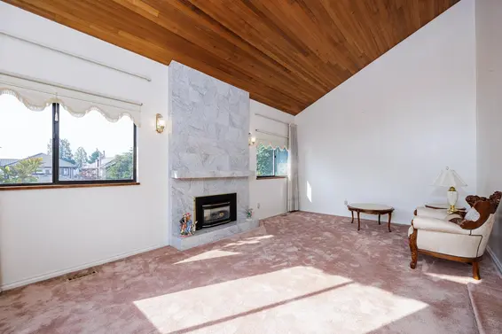 2025 St. Andrews Avenue, North Vancouver For Sale - image 5