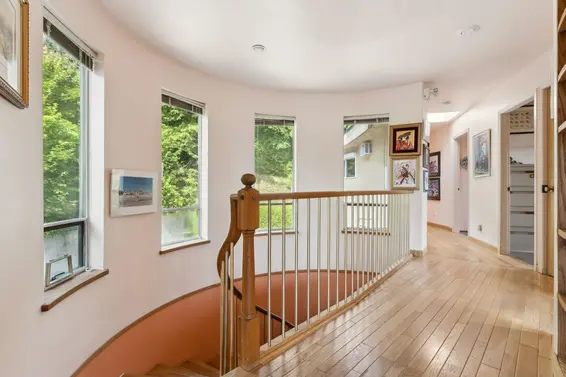 2735 Skilift Place, West Vancouver For Sale - image 3