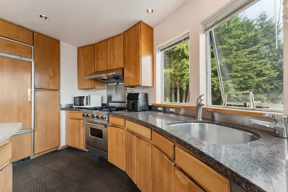 2735 Skilift Place, West Vancouver For Sale - image 7