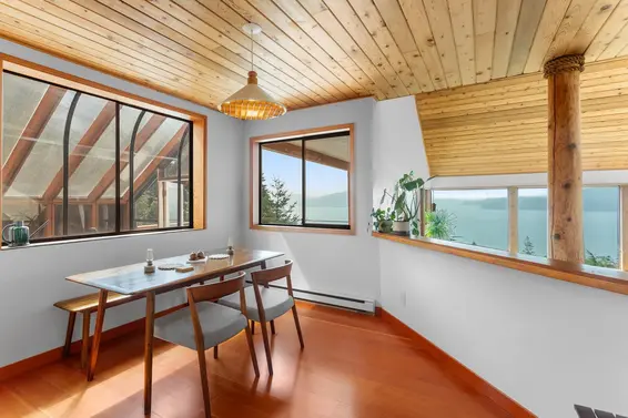 270 Mountain Drive, Lions Bay For Sale - image 13