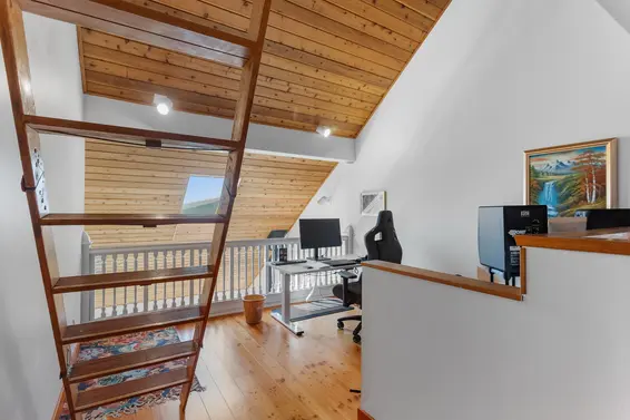 270 Mountain Drive, Lions Bay For Sale - image 22