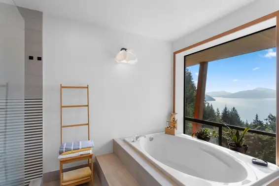 270 Mountain Drive, Lions Bay For Sale - image 27