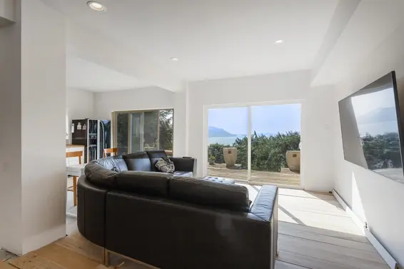 270 Mountain Drive, Lions Bay For Sale - image 32