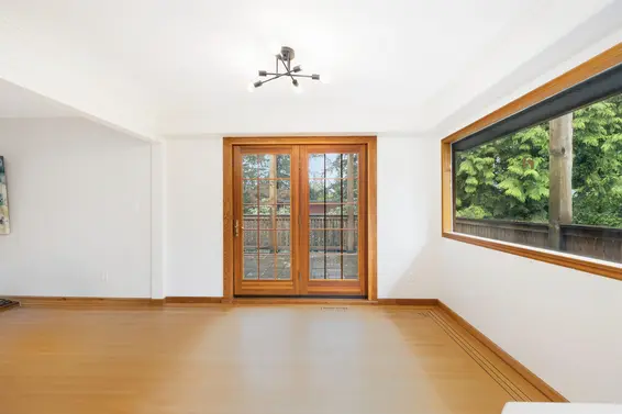 1561 Merlynn Crescent, North Vancouver For Sale - image 13