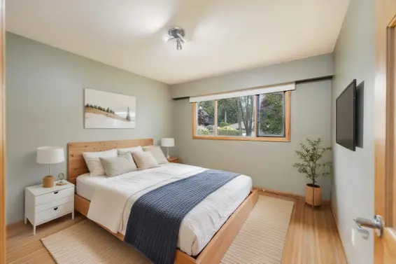 1561 Merlynn Crescent, North Vancouver For Sale - image 20