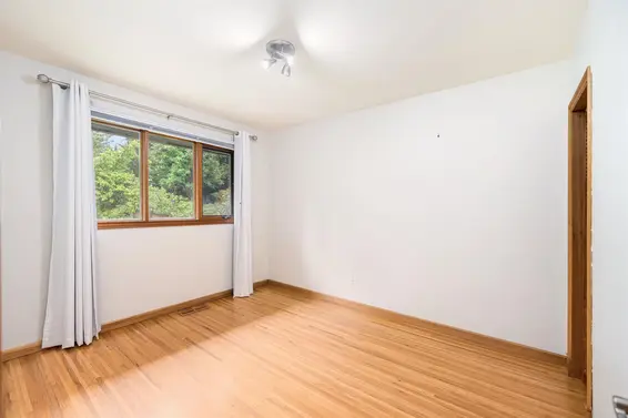1561 Merlynn Crescent, North Vancouver For Sale - image 25