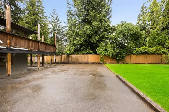 1561 Merlynn Crescent, North Vancouver For Sale - image 38