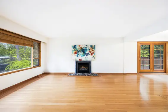 1561 Merlynn Crescent, North Vancouver For Sale - image 5