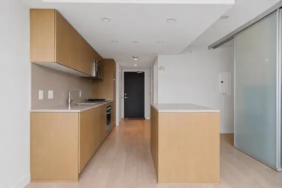 408 112 East 13th Street, North Vancouver For Sale - image 3