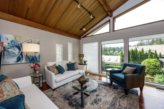 4588 Cliffmont Road, North Vancouver For Sale - image 2