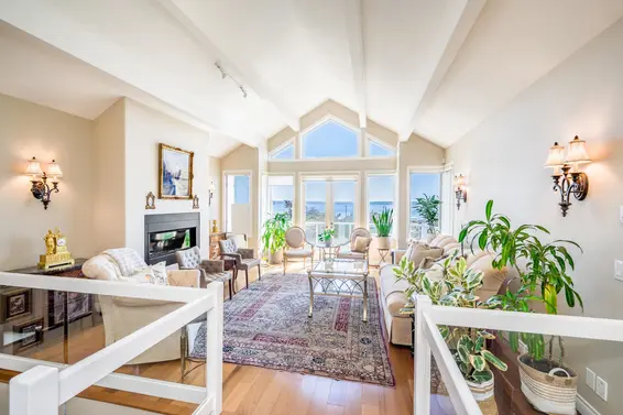 2349 Marine Drive, West Vancouver For Sale - image 2