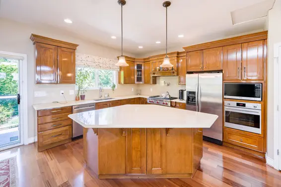 2349 Marine Drive, West Vancouver For Sale - image 6