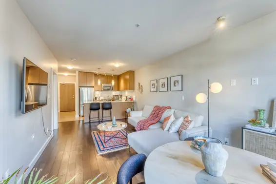 302 1182 West 16th Street, North Vancouver For Sale - image 4