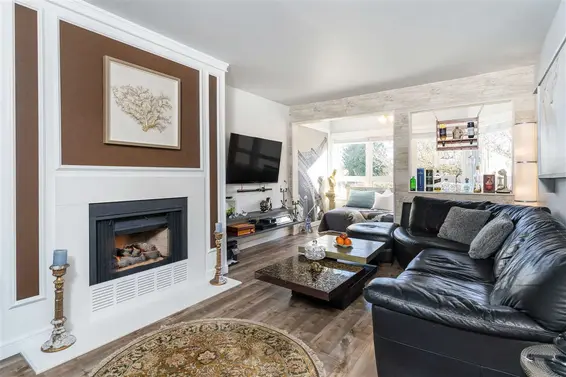 202 1155 Ross Road, North Vancouver For Sale - image 12