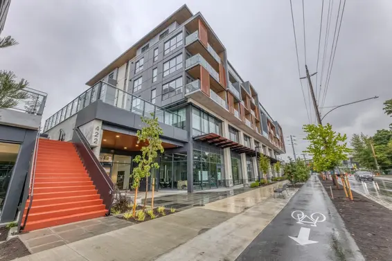 557 422 East 3rd Street, North Vancouver