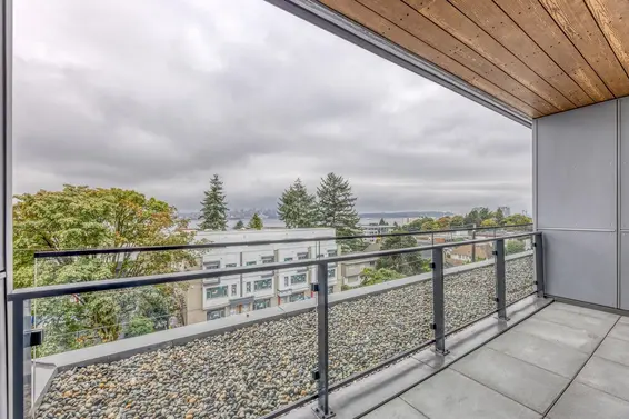 557 422 East 3rd Street, North Vancouver For Sale - image 12