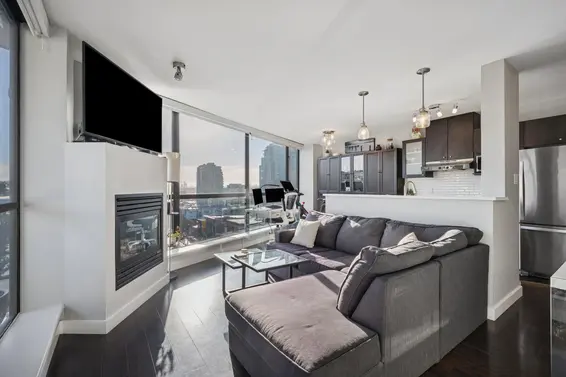 1001 124 West 1st Street, North Vancouver For Sale - image 9