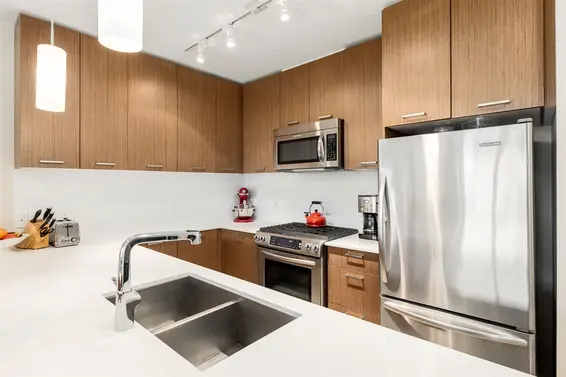 402 1177 Marine Drive, North Vancouver For Sale - image 5