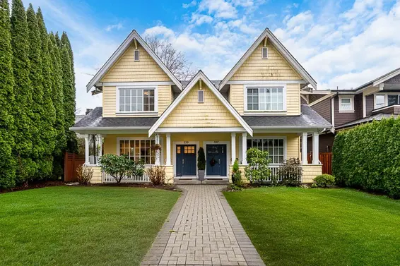 359 East 13th Street, North Vancouver