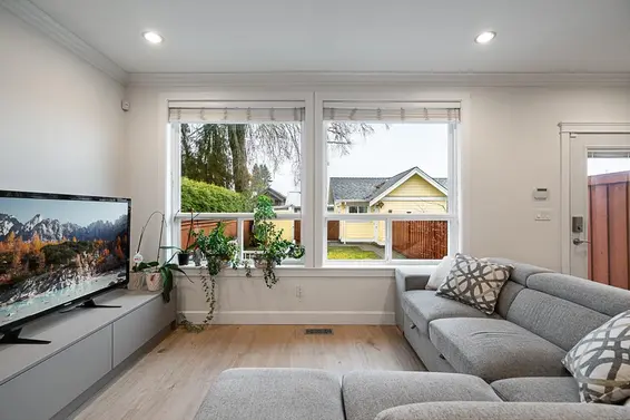 359 East 13th Street, North Vancouver For Sale - image 14