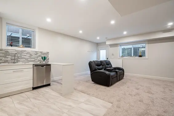 359 East 13th Street, North Vancouver For Sale - image 29