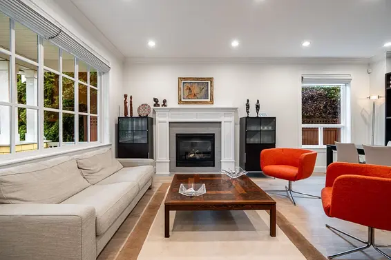 359 East 13th Street, North Vancouver For Sale - image 4