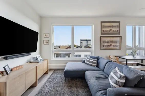 425 525 East 2nd Street, North Vancouver For Sale - image 3